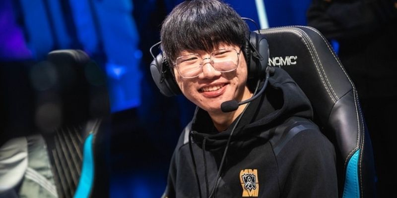 Invictus Gaming: Hành Trình Chinh Phục Esports Đỉnh Cao 8 Ning - Người đi rừng trong Invictus Gaming